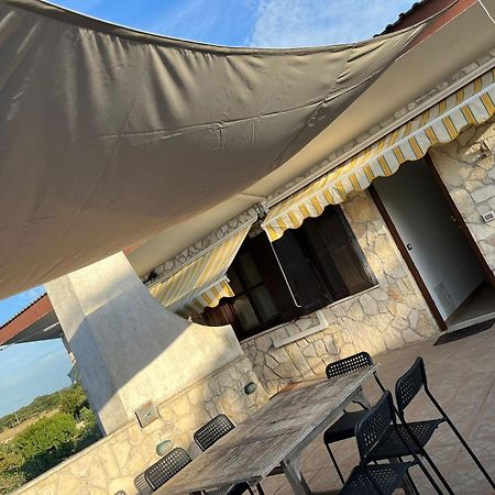 Case Vacanza E Camere In Villa Isabella Con Parcheggio Custodito E Wifi Gioia Del Colle Exterior photo