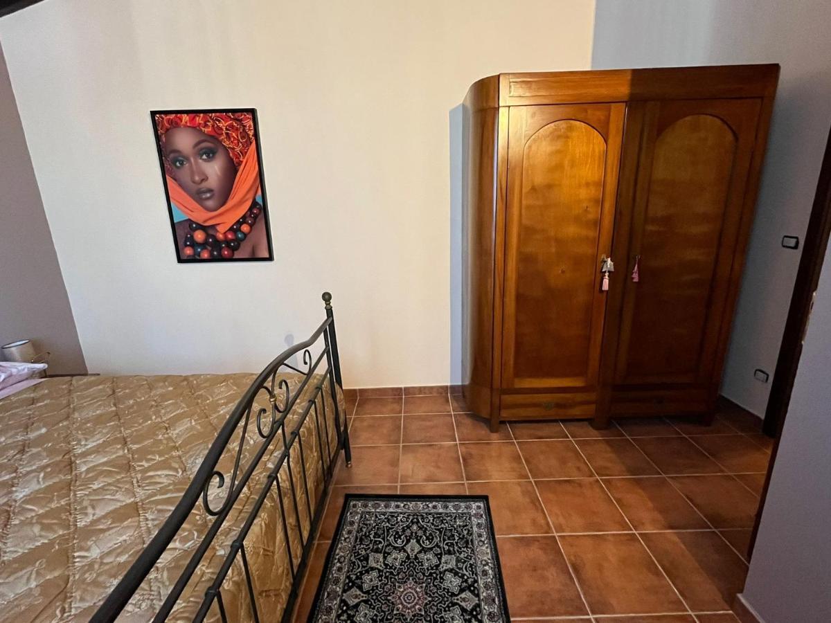 Case Vacanza E Camere In Villa Isabella Con Parcheggio Custodito E Wifi Gioia Del Colle Exterior photo