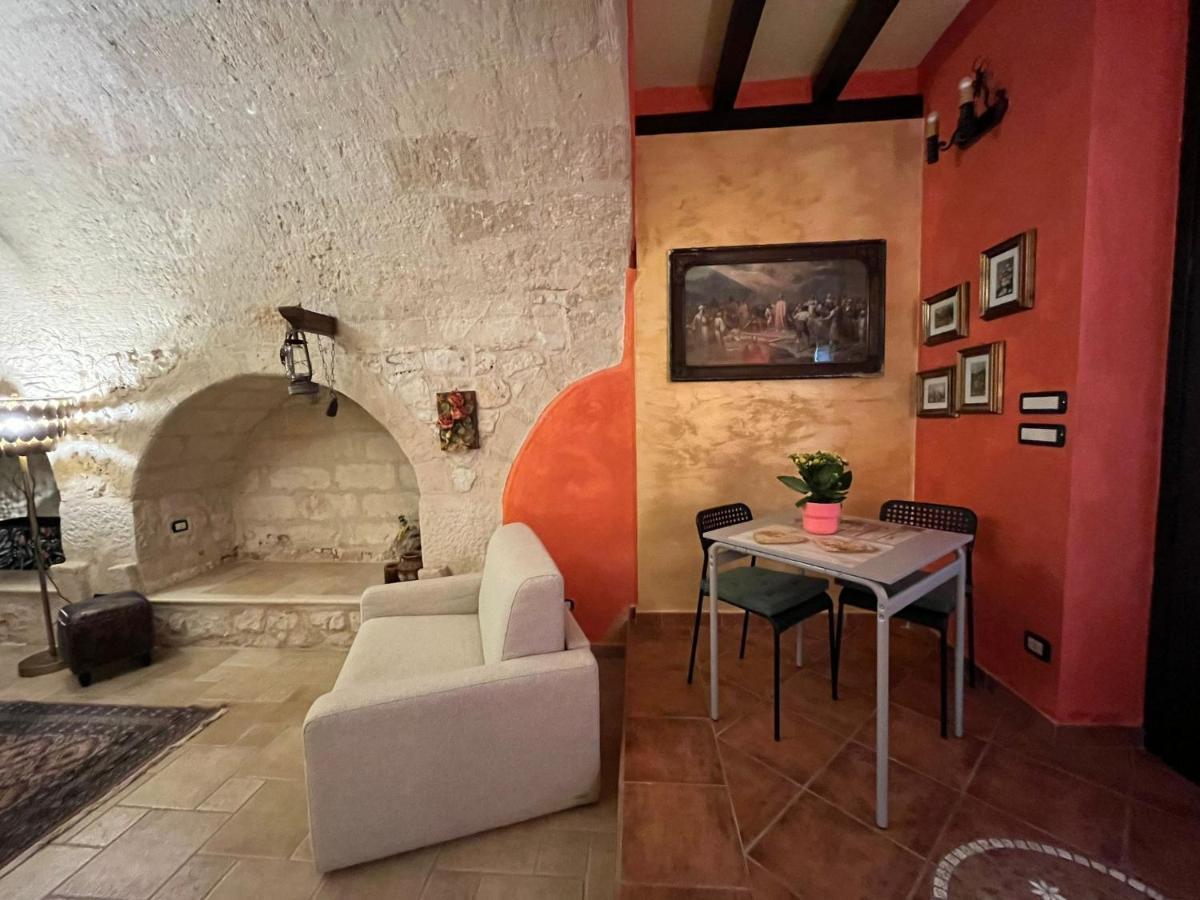 Case Vacanza E Camere In Villa Isabella Con Parcheggio Custodito E Wifi Gioia Del Colle Exterior photo