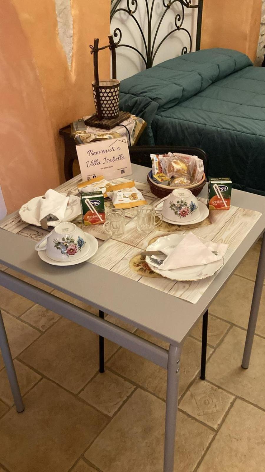 Case Vacanza E Camere In Villa Isabella Con Parcheggio Custodito E Wifi Gioia Del Colle Exterior photo
